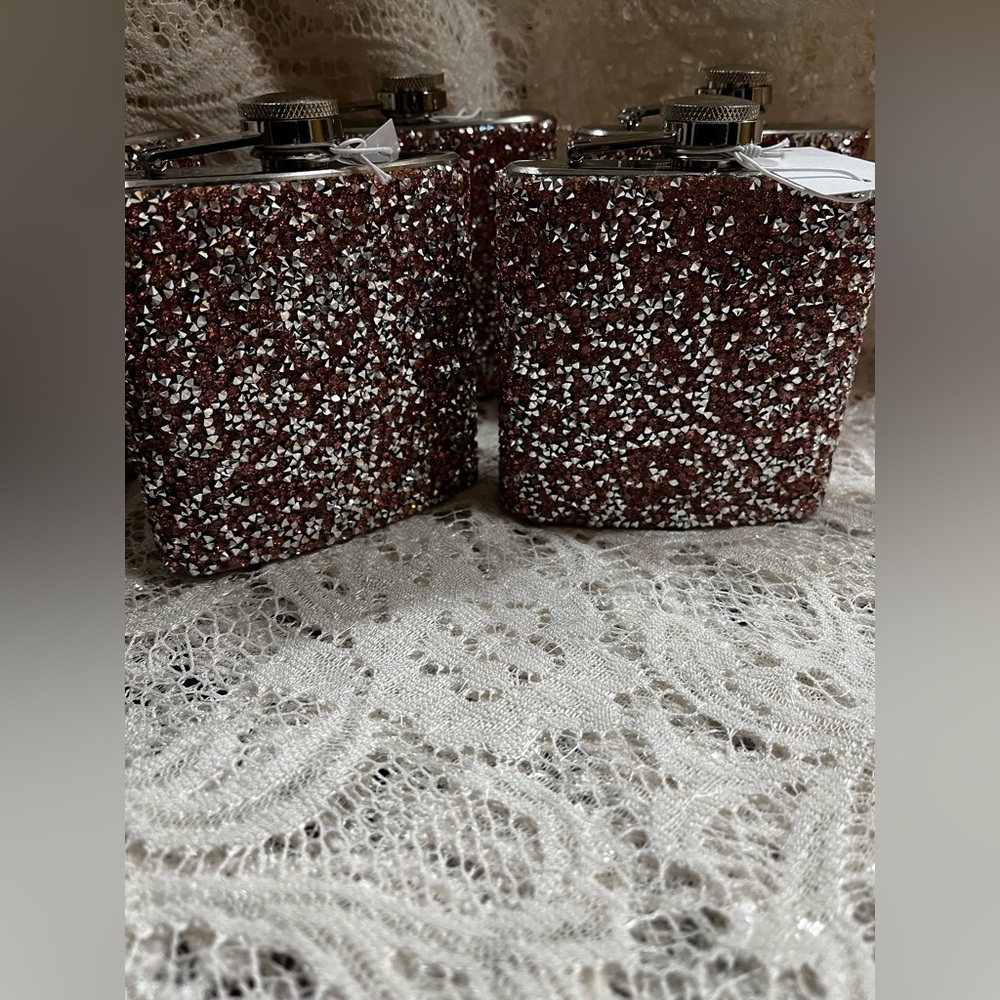 Glittery Pink and Silver Flasks (5) - Picture 3 of 7